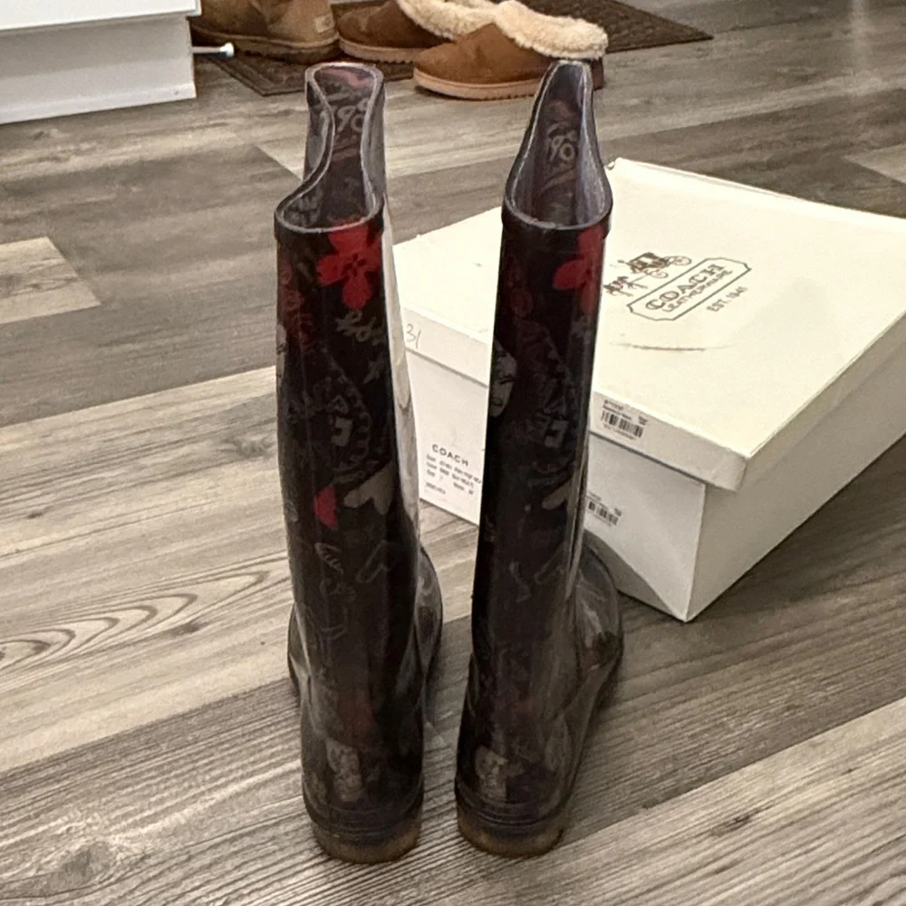 Coach Pixy Pop Black Heart Graphic Print Rain Boots Size 7